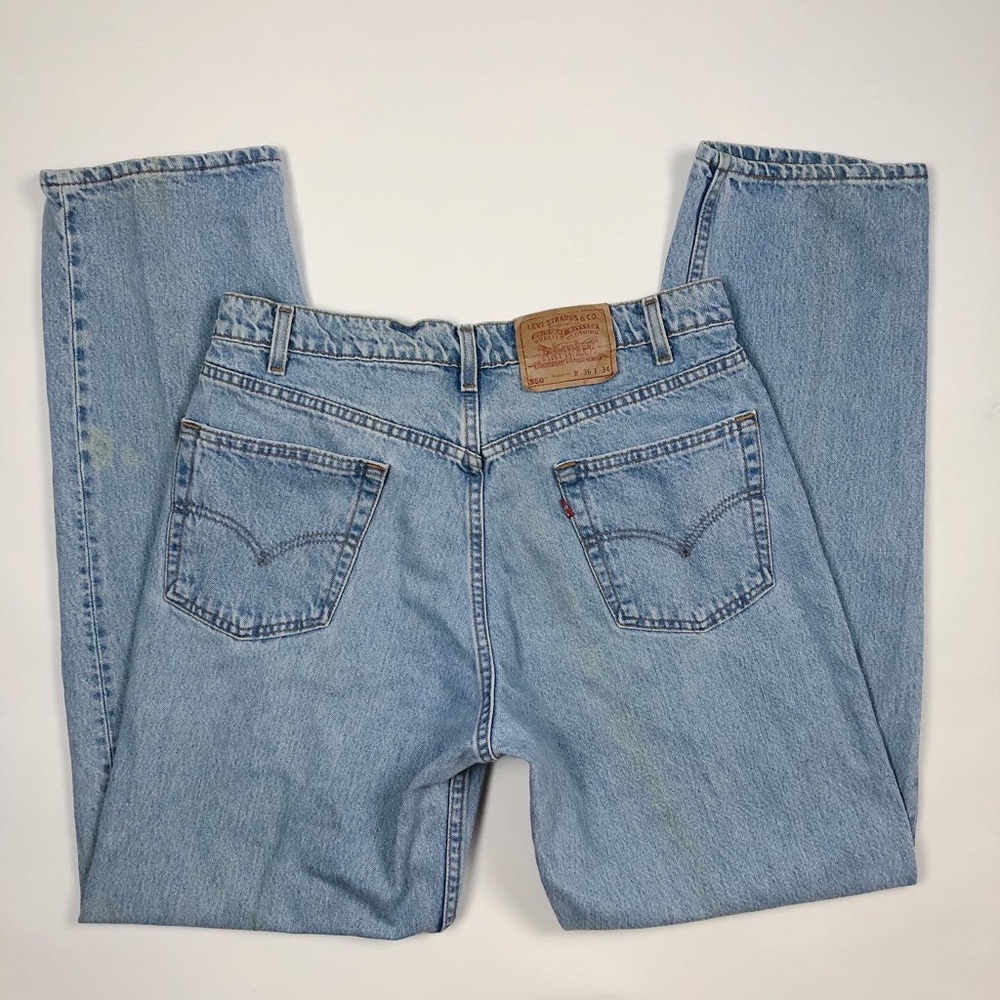 90’s Vintage Levi 550 Jeans
